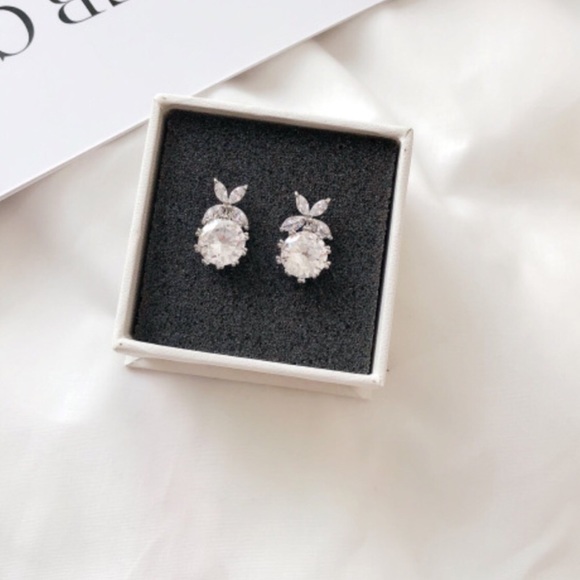47% Off Sale✨Cubic Zirconia Earrings - Picture 3 of 5